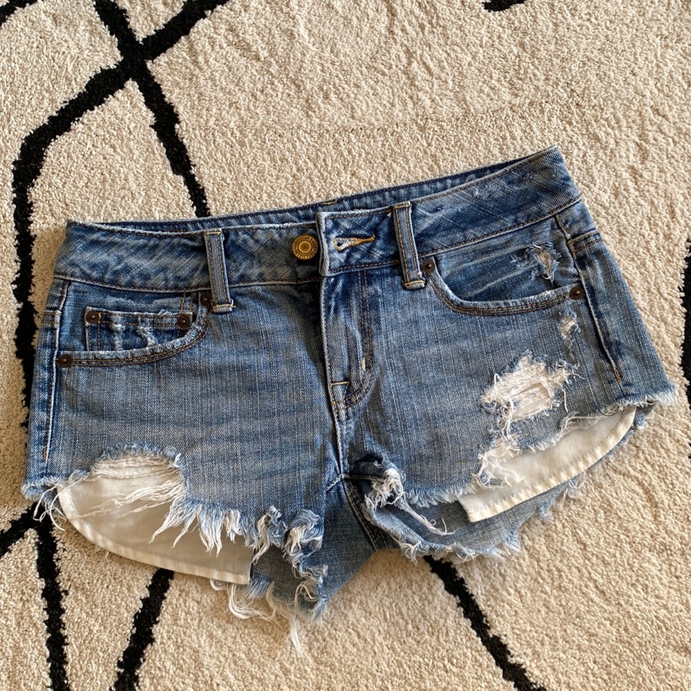 American Eagle denim shorts - size 00